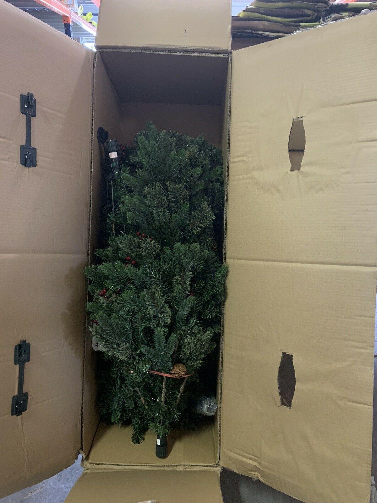 Home Accents Holiday 7.5 ft West LED Pre-Lit Artificial Christmas Tree