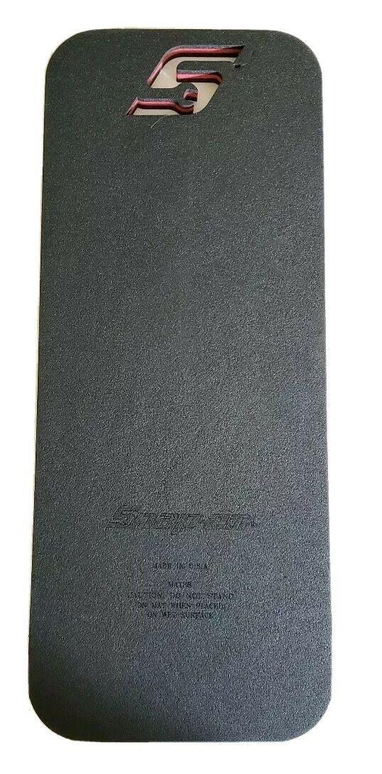 2X SNAP ON kneeling pad larapprox 15" X 38" comfortable woron floor NEW!