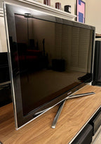 samsung lcd tv (ln46c750) (46in - black) (near perfect condition)