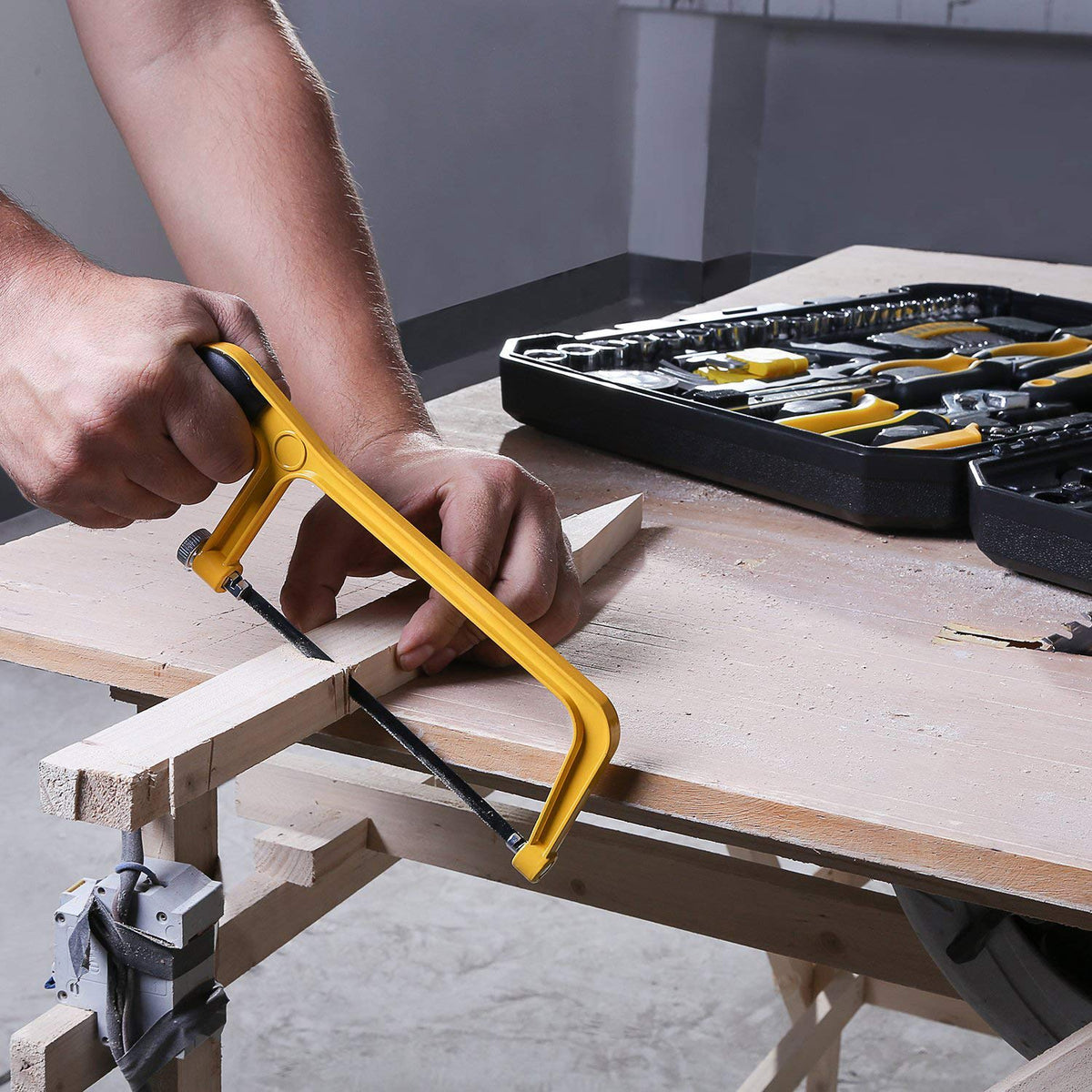 228 Piece Socket Wrench Auto Repair Tool Combination PackaMixed Tool Set Hand Tool Kit with Plastic Toolbox StoraCase