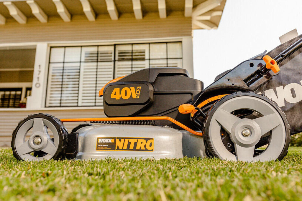 Nitro WG751.3 40V Power Share 20” Brushless Motor with Two 4.0Ah Batteries