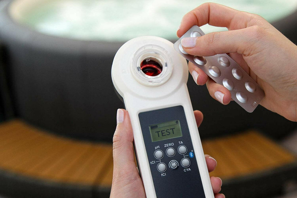 poollab1.0 - electronic swimming pool water test kit with bluetooth