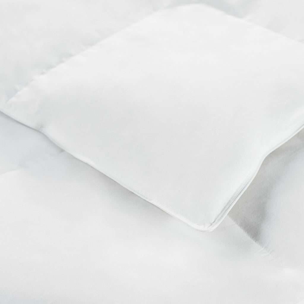I AM Natural Down Duvet-Comforter in White with 550 FP in 68"x88"