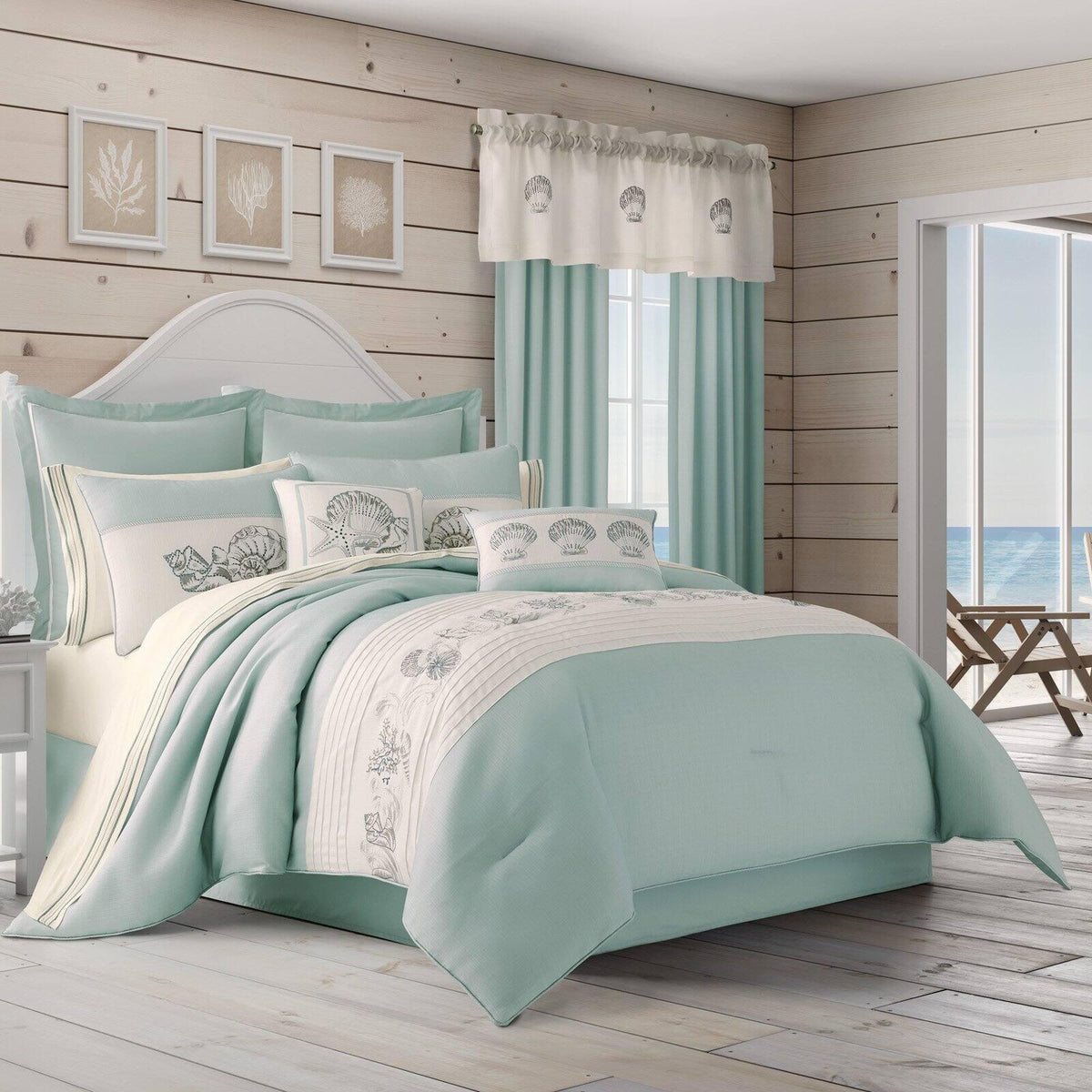 Waters EdComforter Set by Royal Court