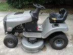 CRAFTSMAN RIDING MOWER (((FOR PARTS OR REPAIR)))