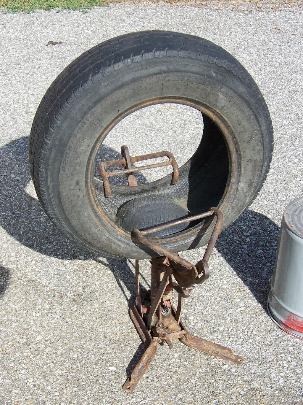 Bishman  Floor Tire Spreader Shop GaraGas Station manual repair tool