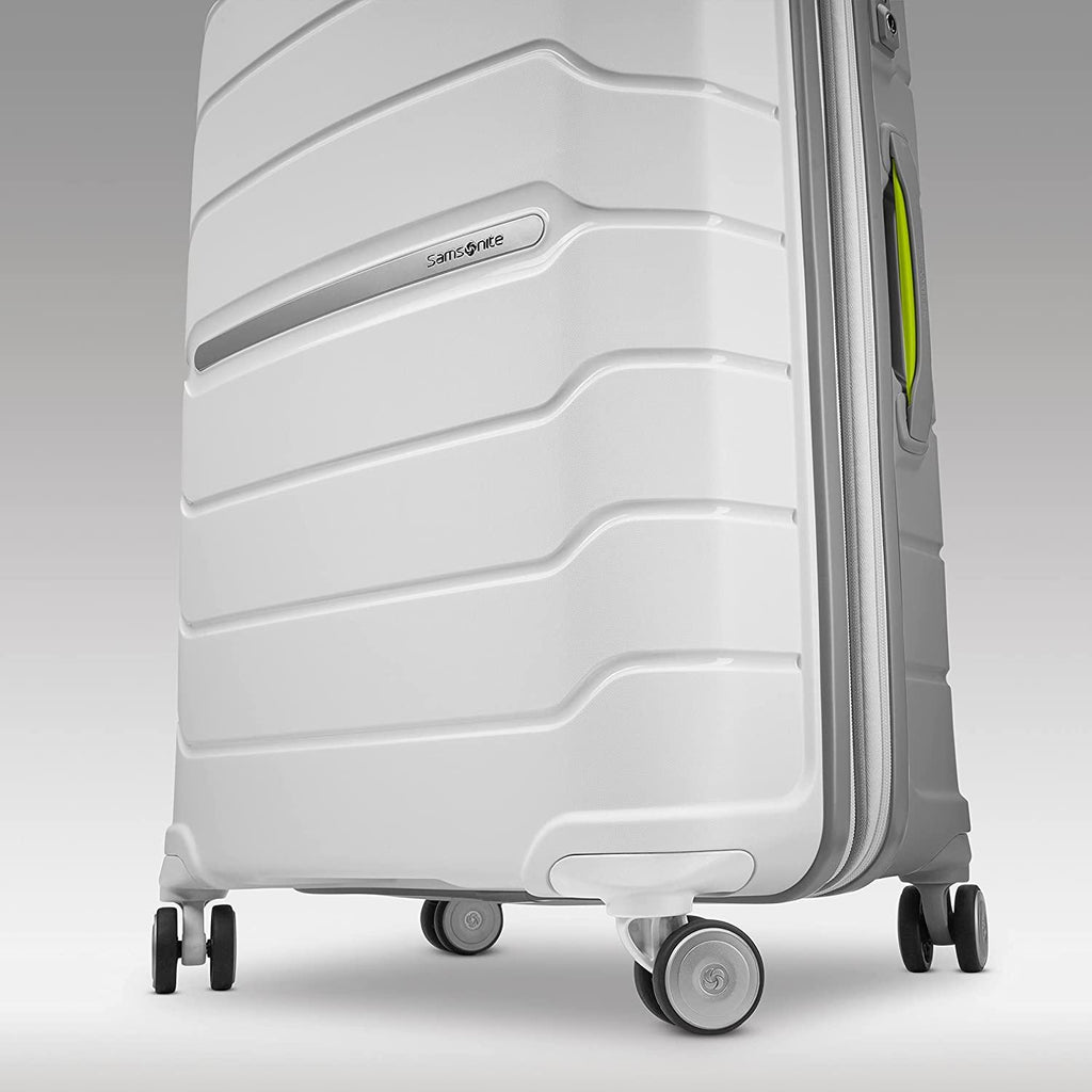form Hardside Expandable with Double Spinner Wheels, White/Grey, Checked-Large 28-Inch