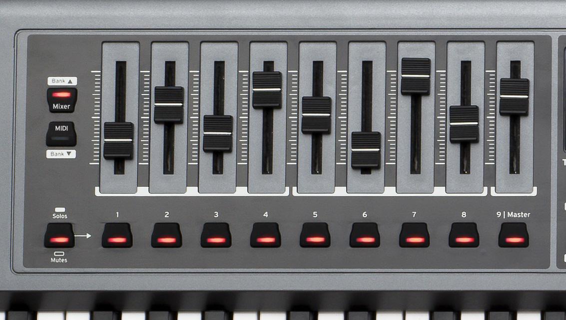 Novation - Impulse MIDI Interface/Keyboard Controller Featuring AutoMap4 (61 keys)