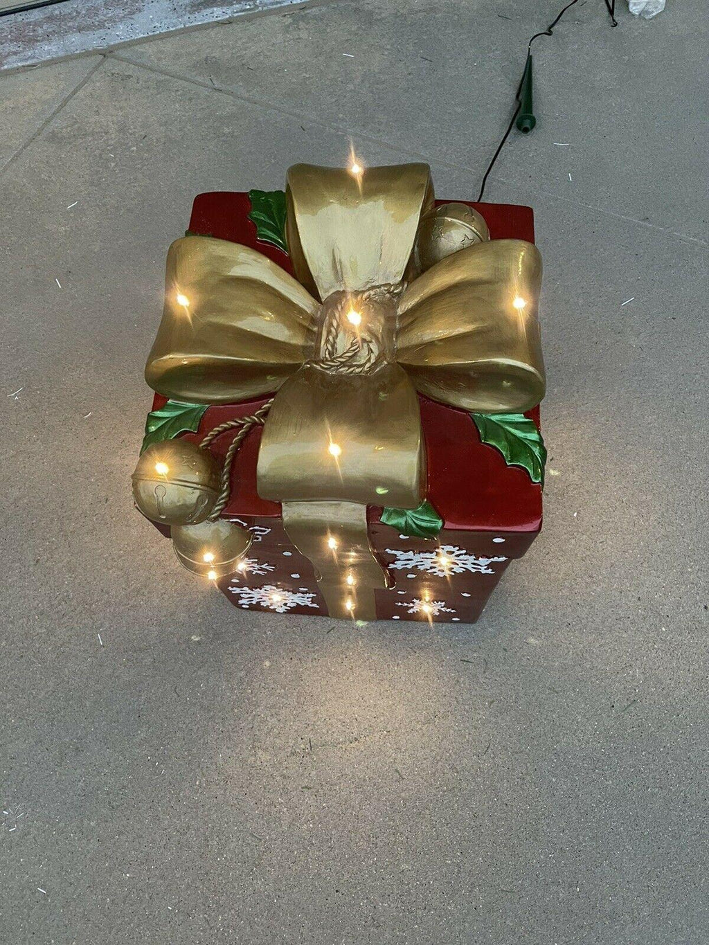 National Tree 21" PreLit Gift Box Decoration