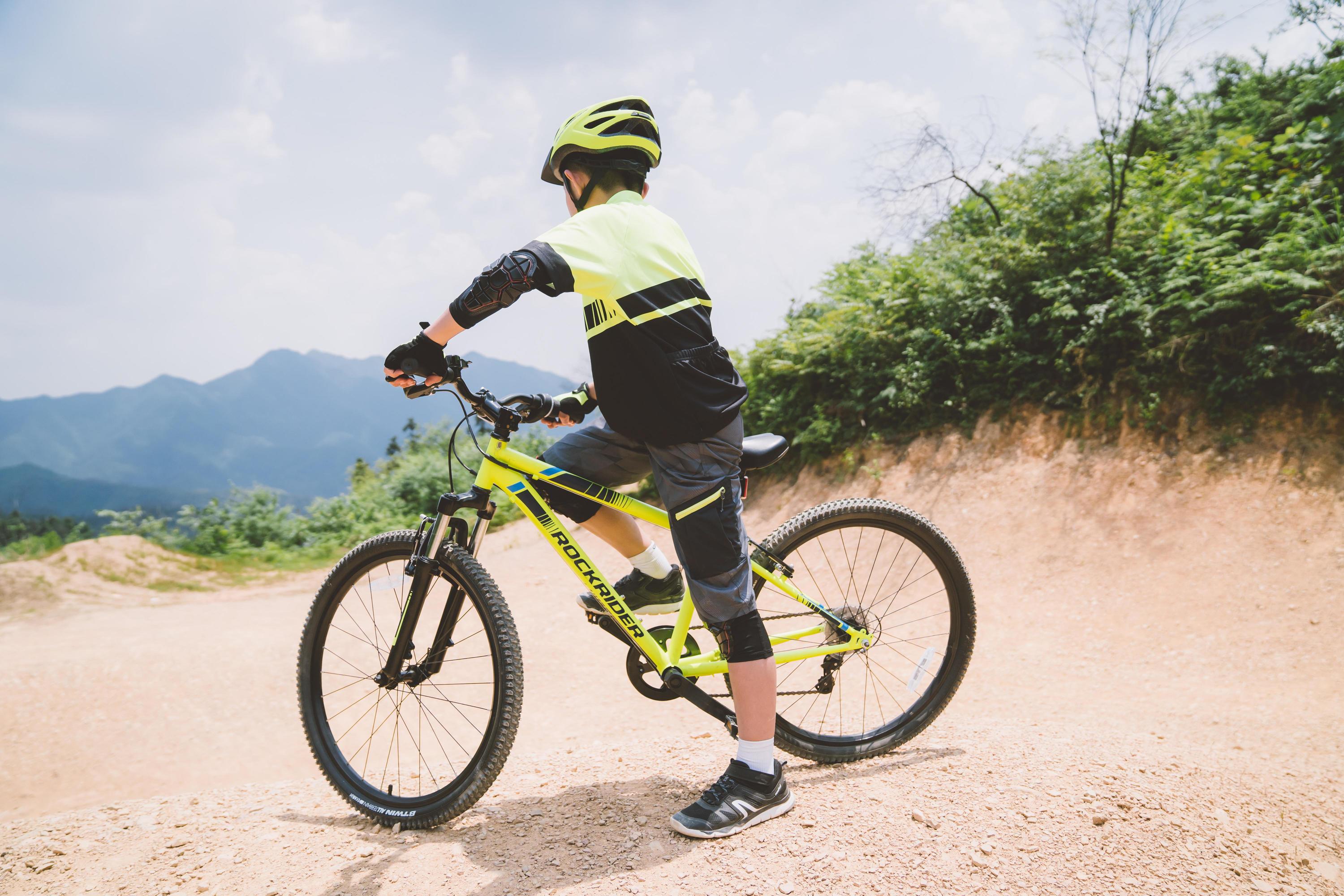 Decathlon Rockrider ST500, Mountain Bicycle, 24 In., Kids 4 Ft. 5 In. to 4 Ft. 11 In.