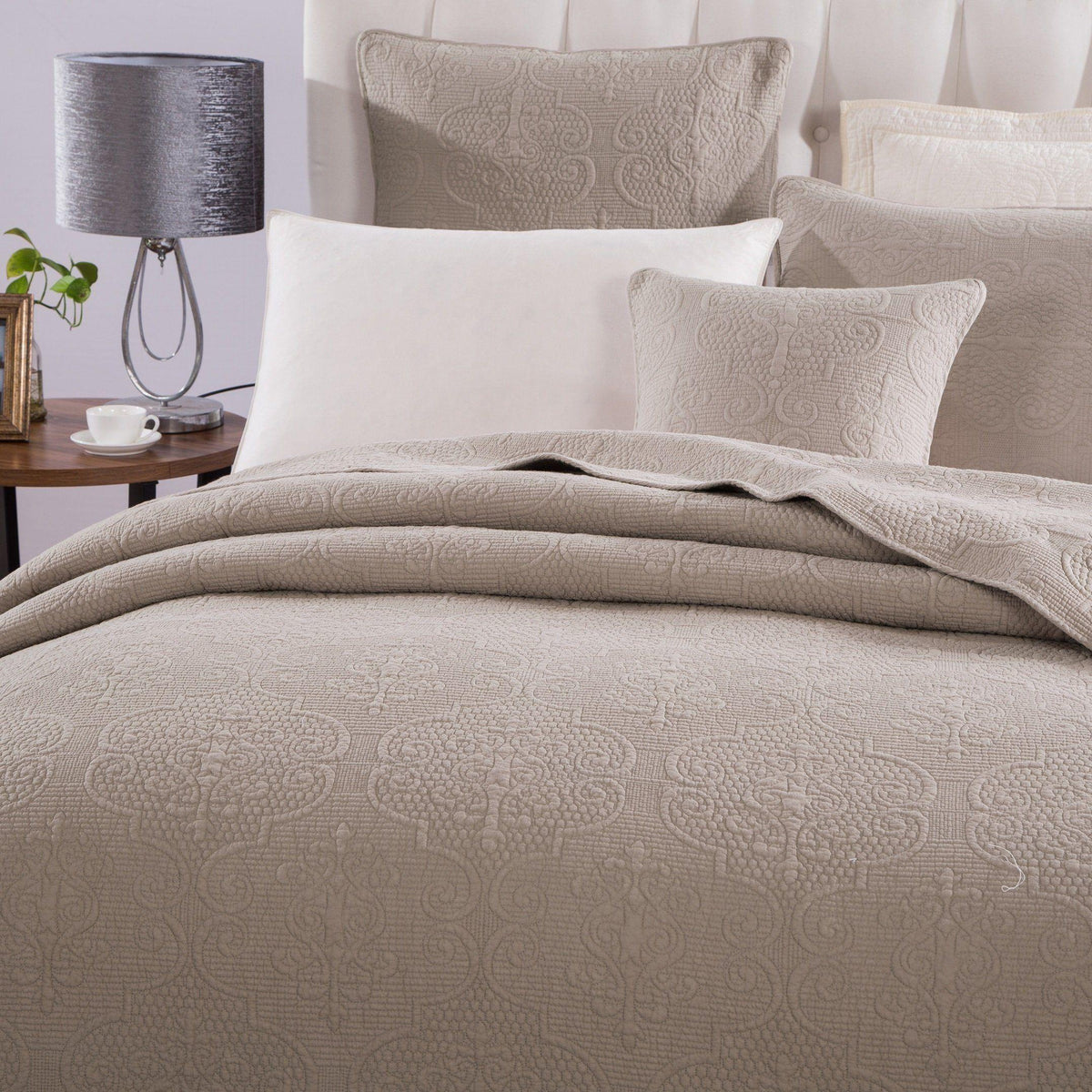 DaDa Bedding Neutral Taupe BeiSandy Elegant Floral Cotton Quilted Bedspread Set (JHW-585)