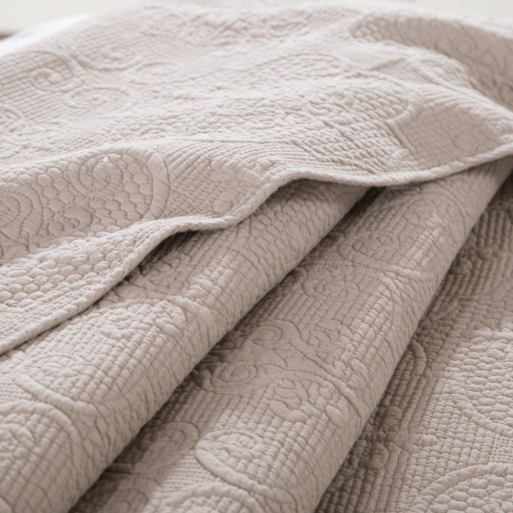 DaDa Bedding Neutral Taupe BeiSandy Elegant Floral Cotton Quilted Bedspread Set (JHW-585)