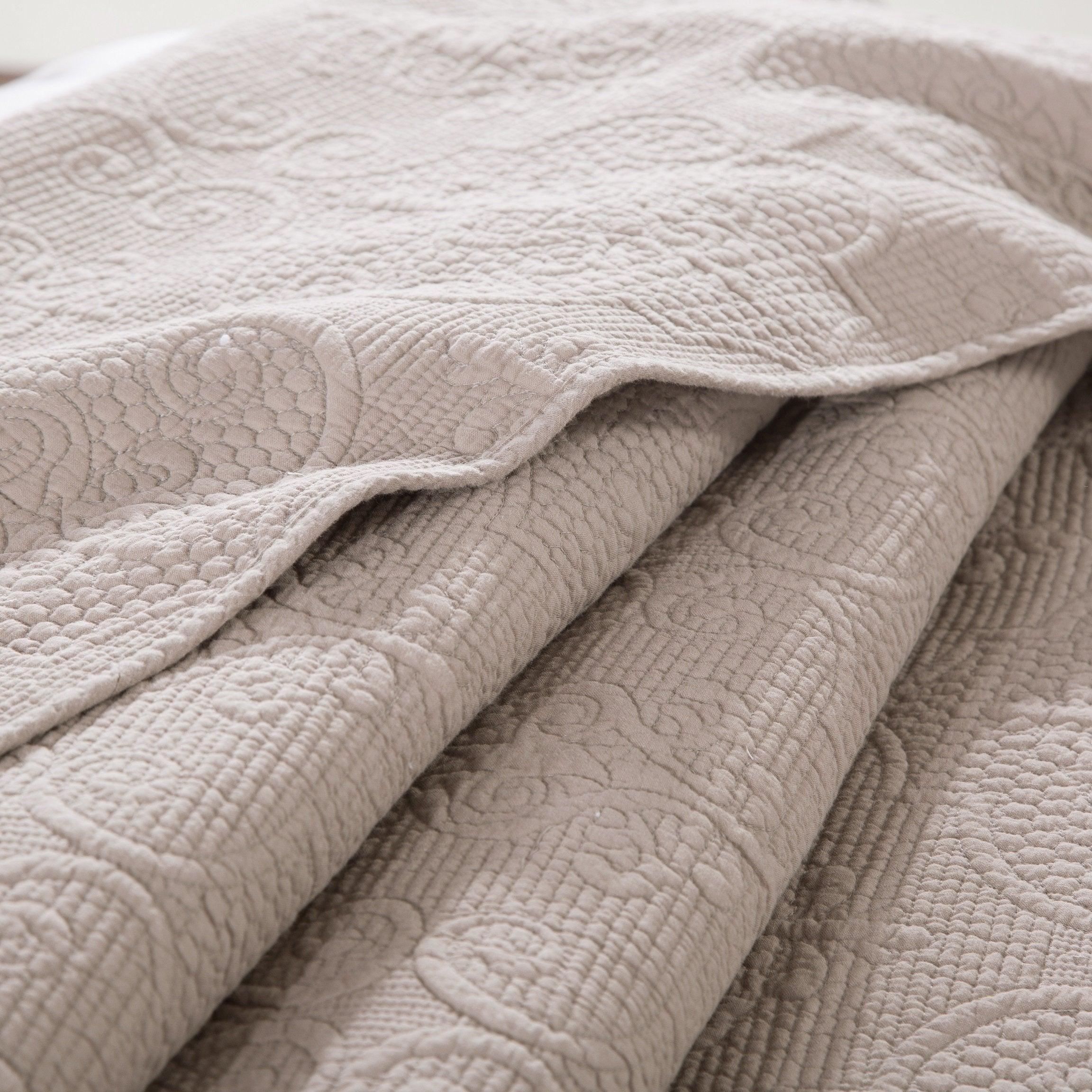 DaDa Bedding Neutral Taupe BeiSandy Elegant Floral Cotton Quilted Bedspread Set (JHW-585)