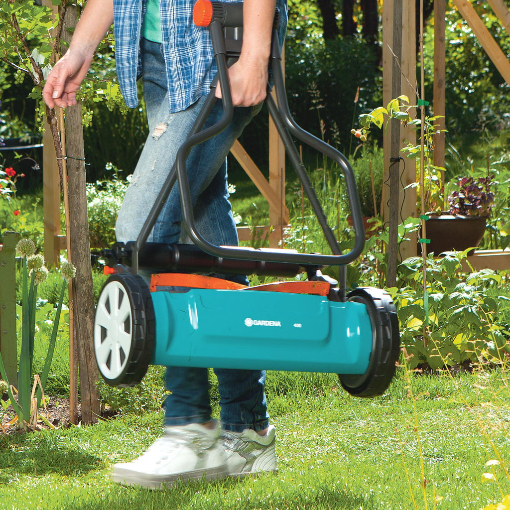 (4018) Classic 16" Reel Lawn Mower with 5 Blades. Lawn Mower for Everyday use with No Gas, No Electricity Makes Mowing a Breeze. Best Yard Tools You can own.