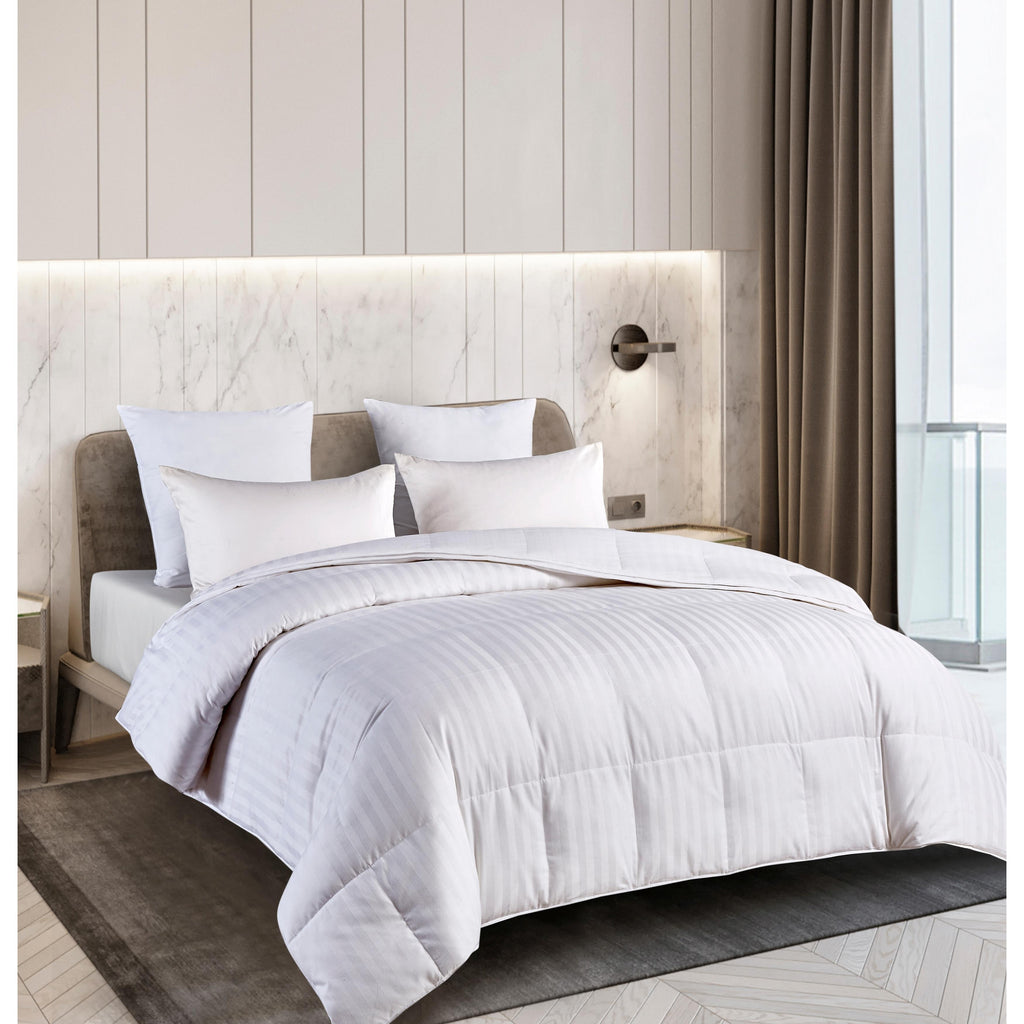 Hotel Grand Oversized Luxury 500 Thread Count Down Alternative Comforter - Twin
