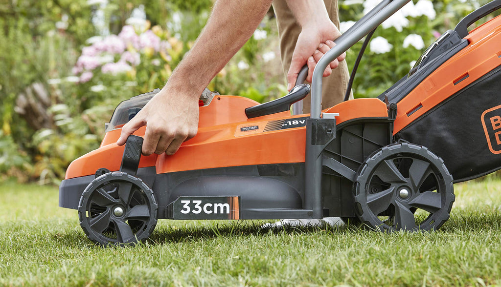 18 V Battery Lawn Mower (36 V with Two 18 V 2.5 Ah Batteries Supplied) - 33 cm - Adjustable Cutting Height - Basket 35 Litres BCMW3318L2-QW