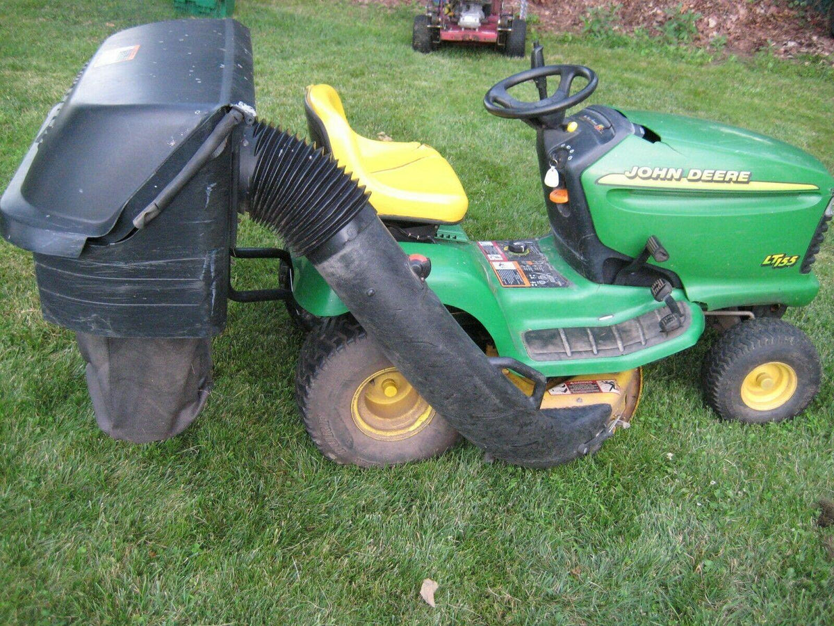 john deere LT155 lawn tractor with bagging system 15hp kohler cv15s riding mower