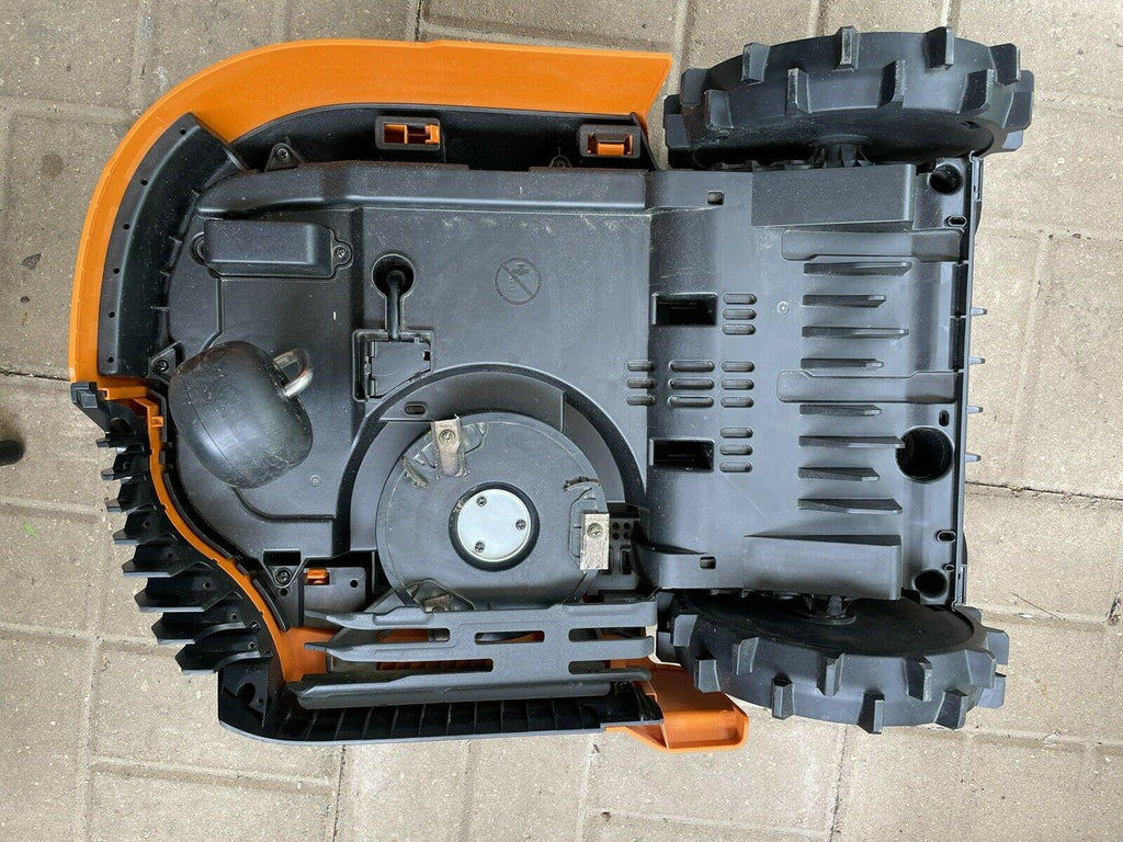 WR140 20V 1/4 acre Landroid M Robotic Lawn Mower USED EXCELLENT CONDITION