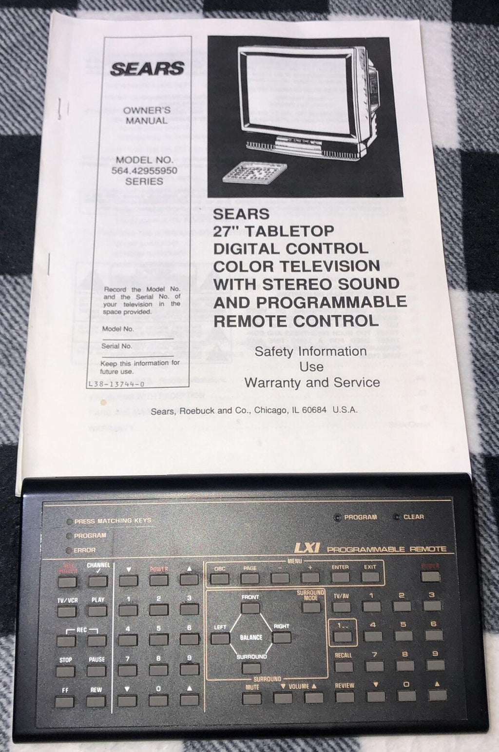 sears lxi series 27” color tv retro gaming tv 1990 model 564.42955950 + remote
