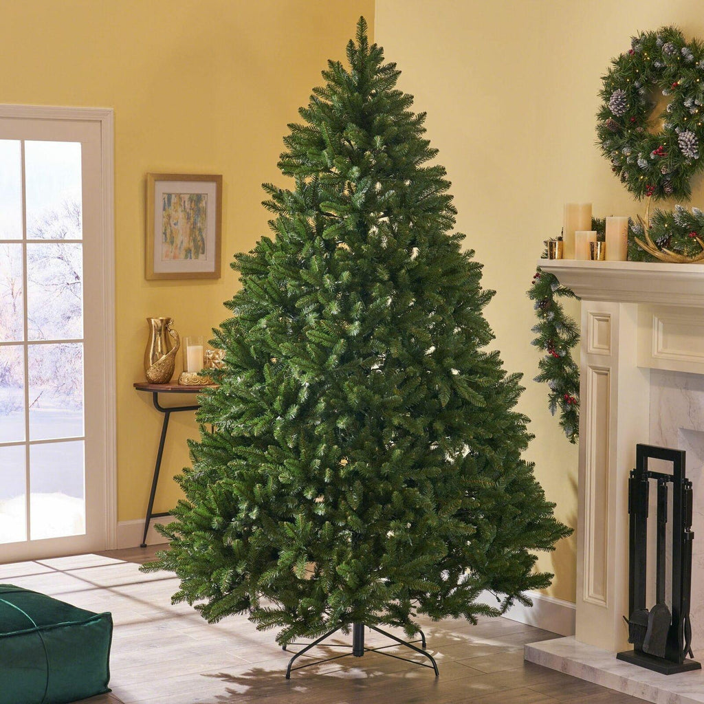 9-foot Norway Spruce Hinged Artificial Christmas Tree