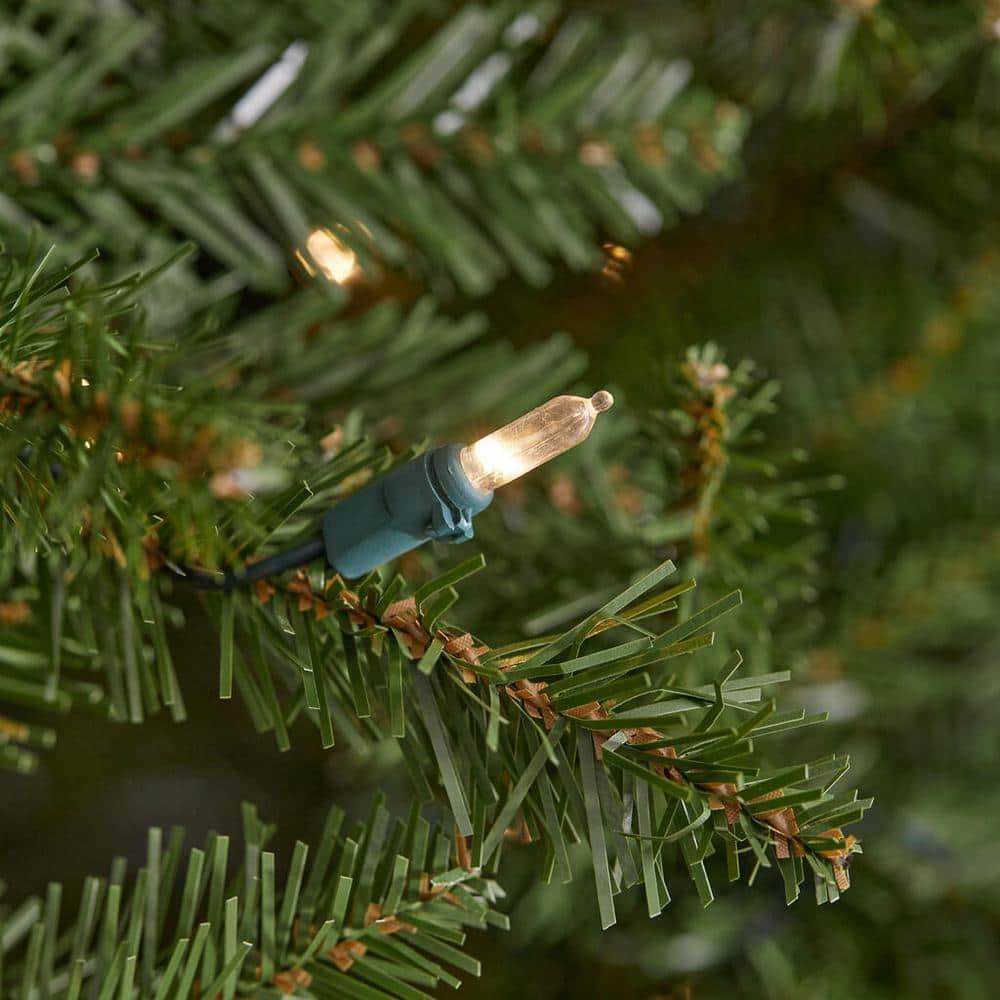 7.5 ft Dunland Fir Christmas Tree