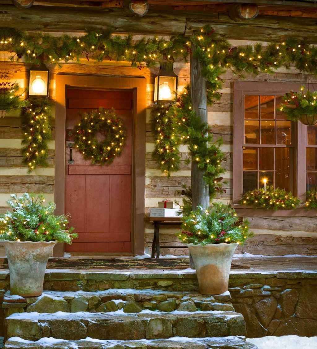 Plow &amp; Hearth Indoor/Outdoor Blue Ridge Wreath w/ Battery-Operated Lights