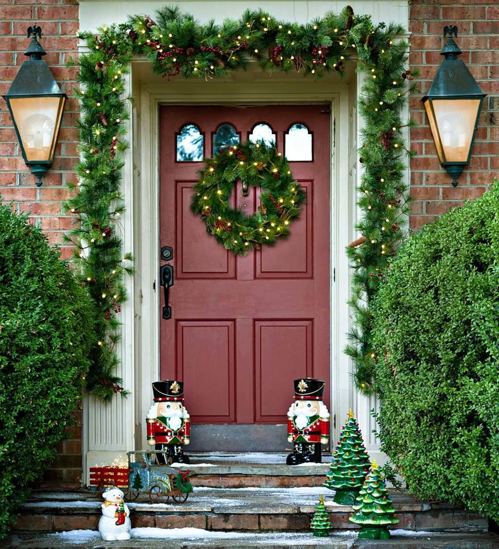 Plow &amp; Hearth Indoor/Outdoor Blue Ridge Wreath w/ Battery-Operated Lights