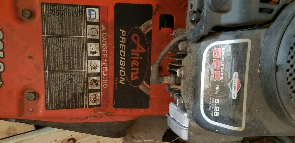 tuCArien Precision trim walk behind string mower 6.25 and Stratton motor