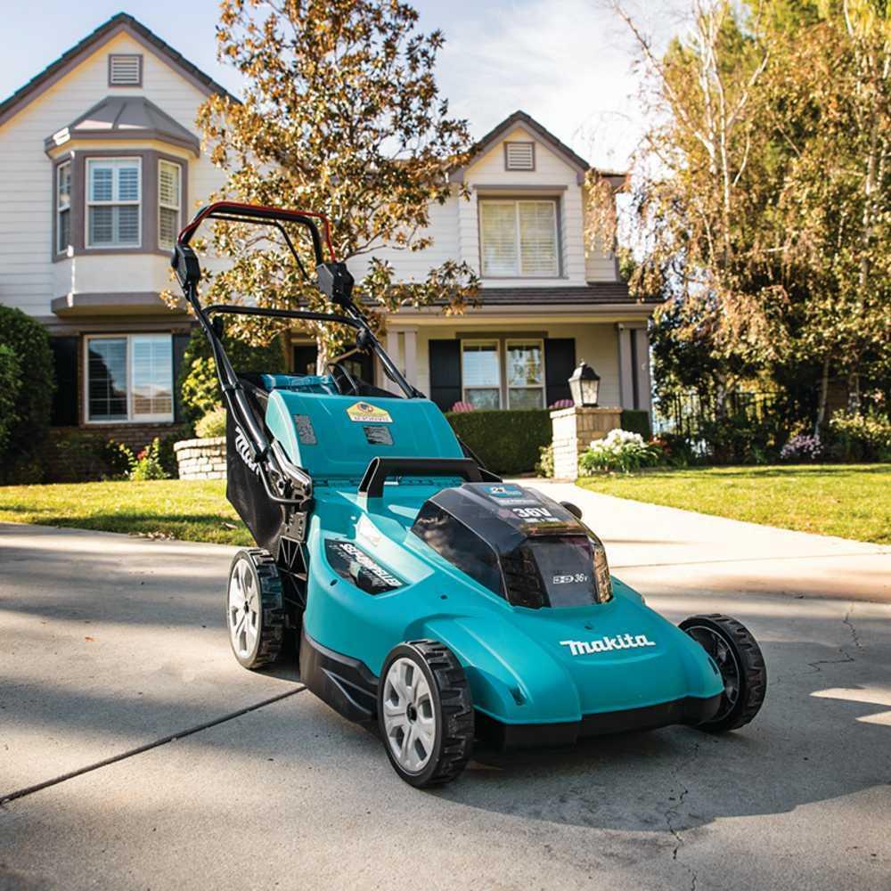 Makita XML11CT1 18V X2 36V Cordless 21 in. Lawn Mower Kit w/ 4 Batteries (5.0Ah)