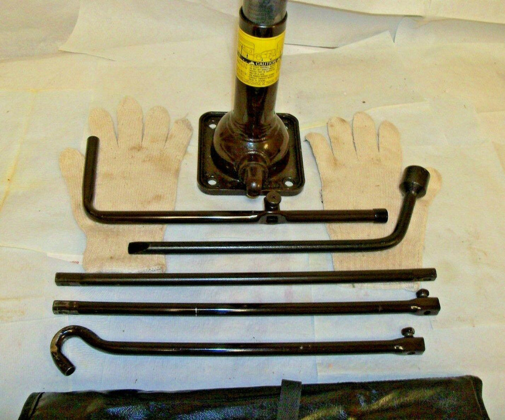 2007-2014 TOYOTA FJ CRUISE,4RUNNER SPARE TIRE BOTTLE JACK TOOLS & FACTORY CASE.