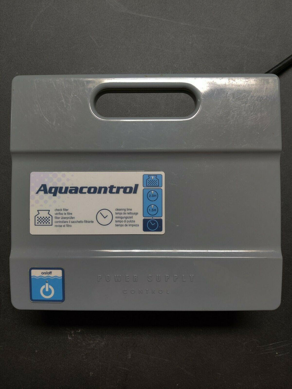 aquabot breeze iq wall-climbing automatic in-ground robotic pool cleaner (used)