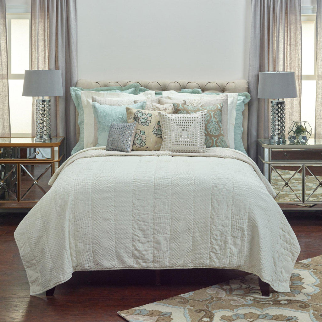Rizzy Home Camilia Ivory Quilt 90" x 92"