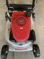 Honda Self-propelled Lawn Mower - model HRR2169VKA - excellent condition