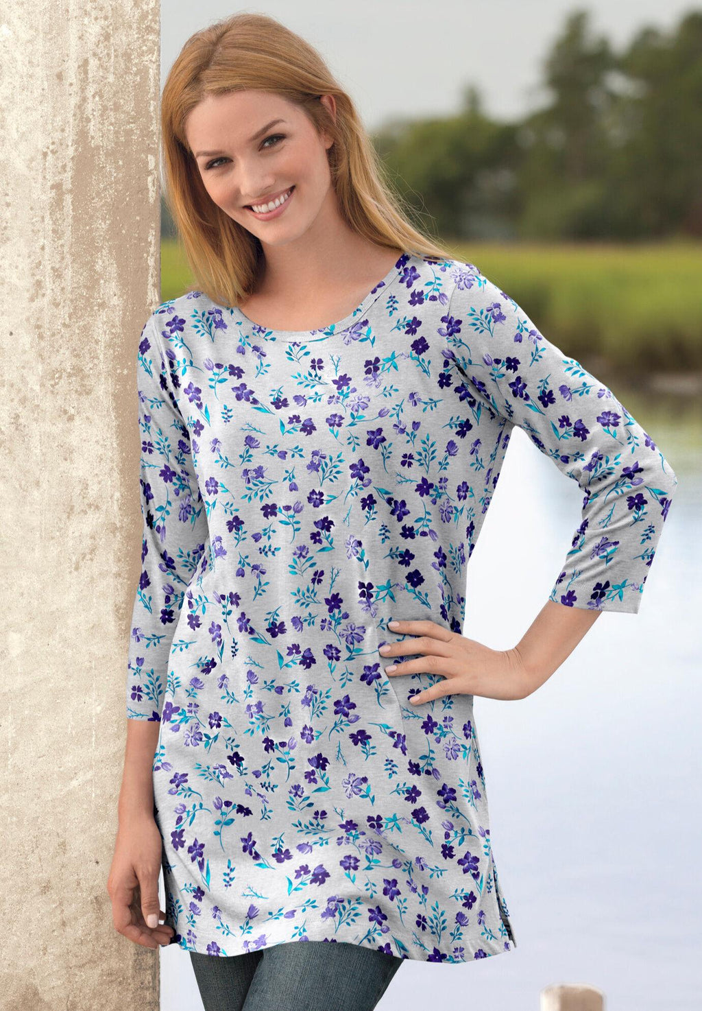 perfect three-quarter-sleeve scoop-neck tunic