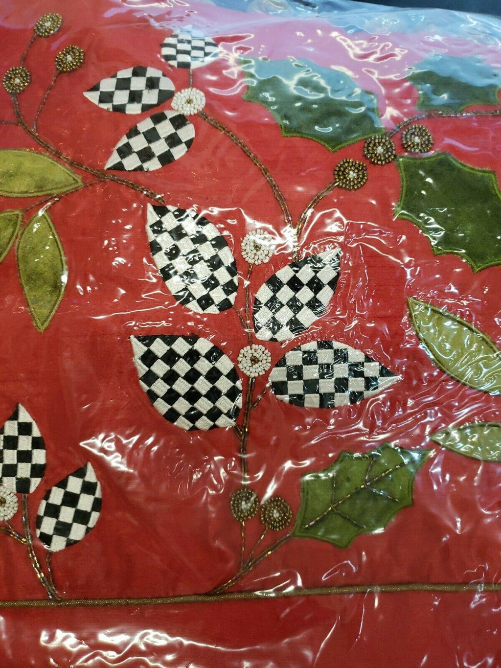Mackenzie Childs Trailing Holly Red Check Beaded Christmas Tree Skirt. NEW!