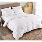 Puredown All Season 500 Thread Count 600 Fill Power 75% White Goose Down Baffle Box Comforter, Full/Queen, Solid White Pattern