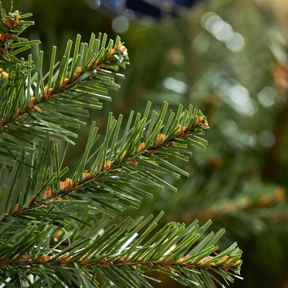9 ft Dunland Fir Christmas Tree