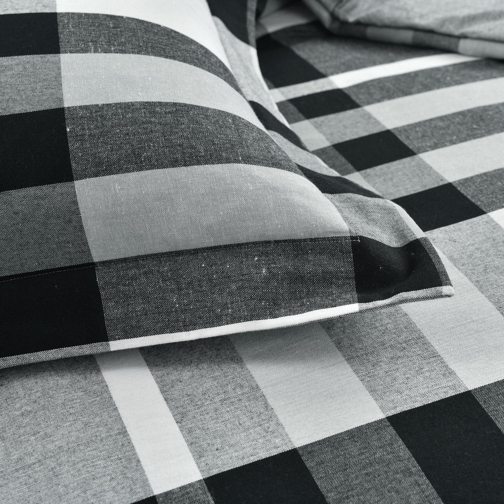 Lush Decor Farmhouse Yarn Dyed Plaid Eco-Friendly Recycled Cotton Reversible Comforter, Full/Queen, Black/White, 5-Pc Set