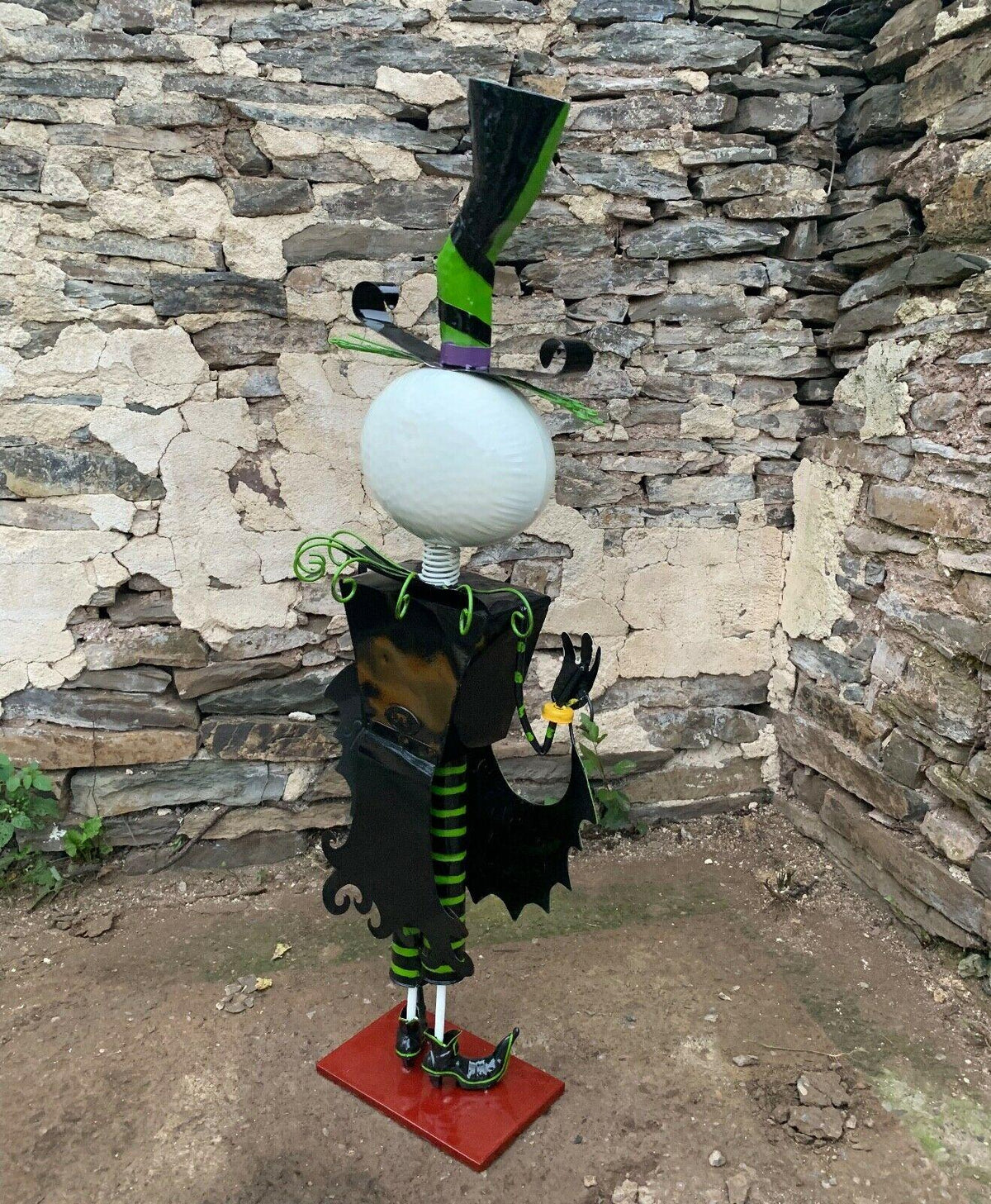 Metal Halloween Figurine Statue Decorations with Bobbly Heads