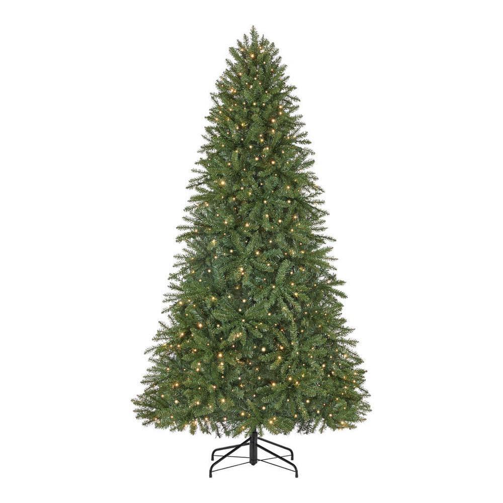 7.5 ft Maysville Pine Christmas Tree