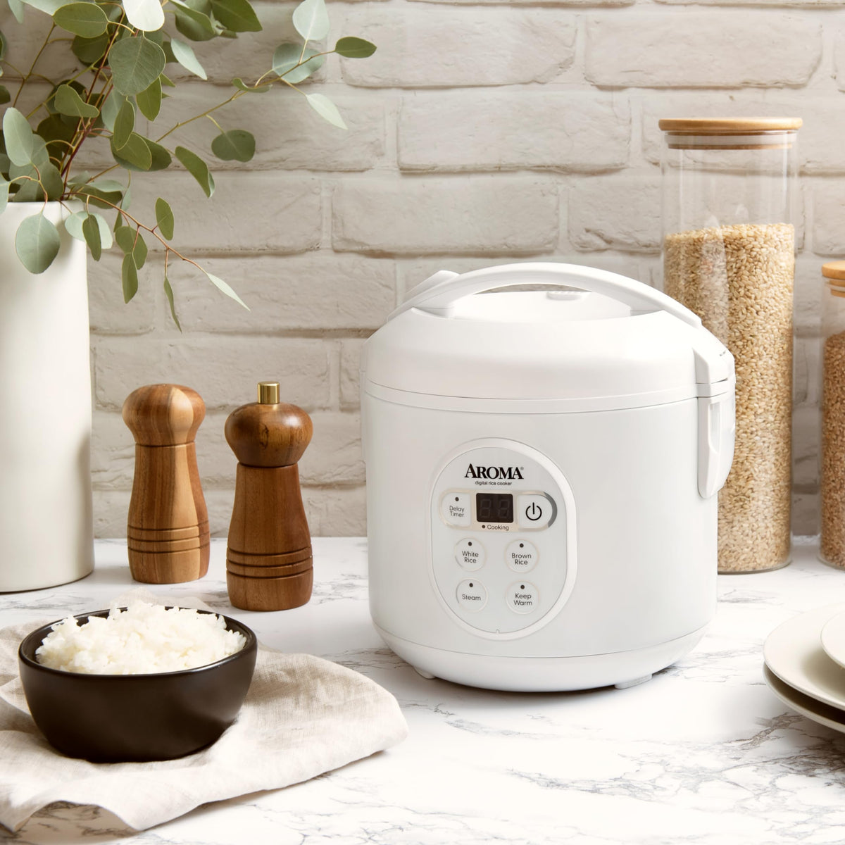 Housewares 8-Cup (Cooked) (4-Cup UNCOOKED) Digital Rice Cooker and Food Steamer (ARC-914D),White