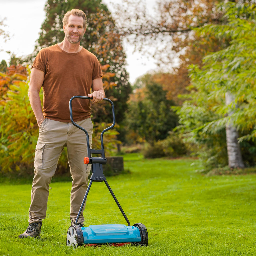 (4018) Classic 16" Reel Lawn Mower with 5 Blades. Lawn Mower for Everyday use with No Gas, No Electricity Makes Mowing a Breeze. Best Yard Tools You can own.