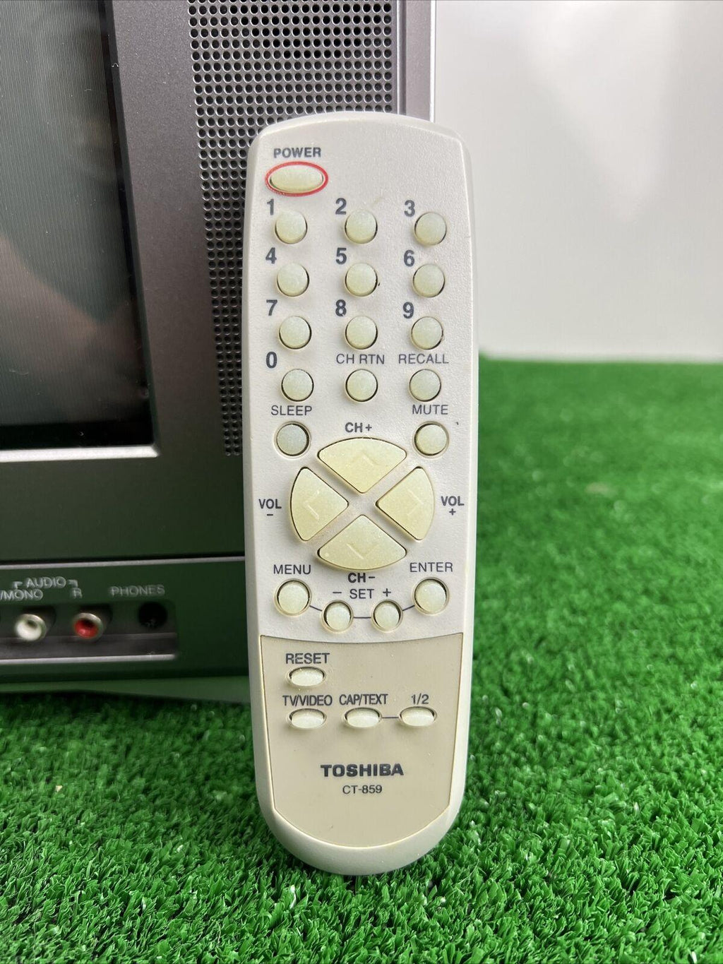 toshiba 14af46 14” crt tv for retro gaming component s-video/remote