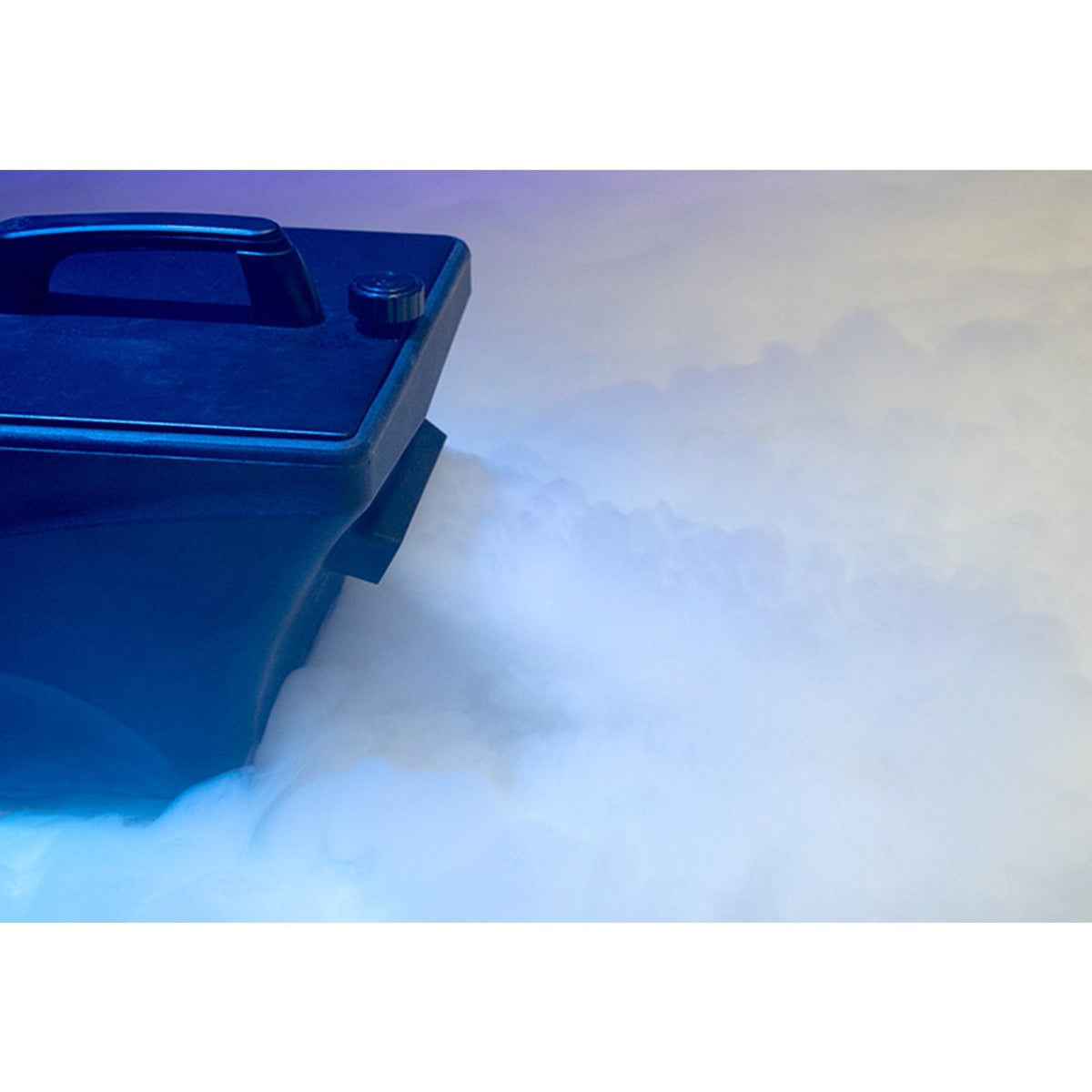 American DJ Entour Chill 800 Watt High-Output Continuous Low-Lying Fog Machine with Protective Transport Case Package