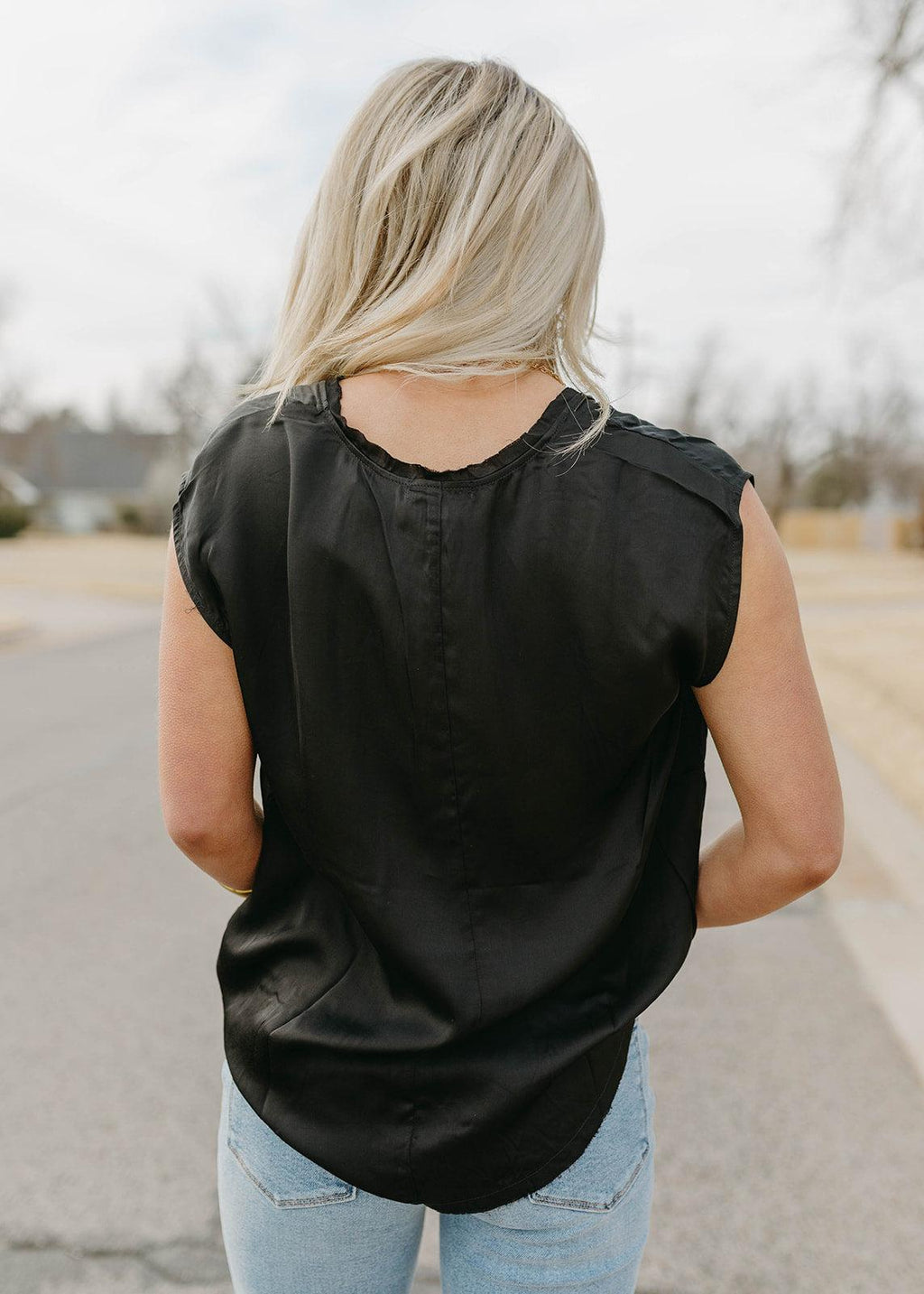 yanis silky black top