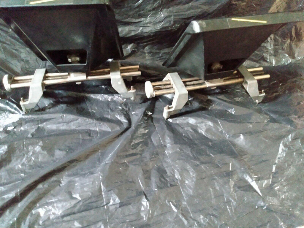john bean wheel alignment machine, 2 wheel clamps and 2 aligner targets