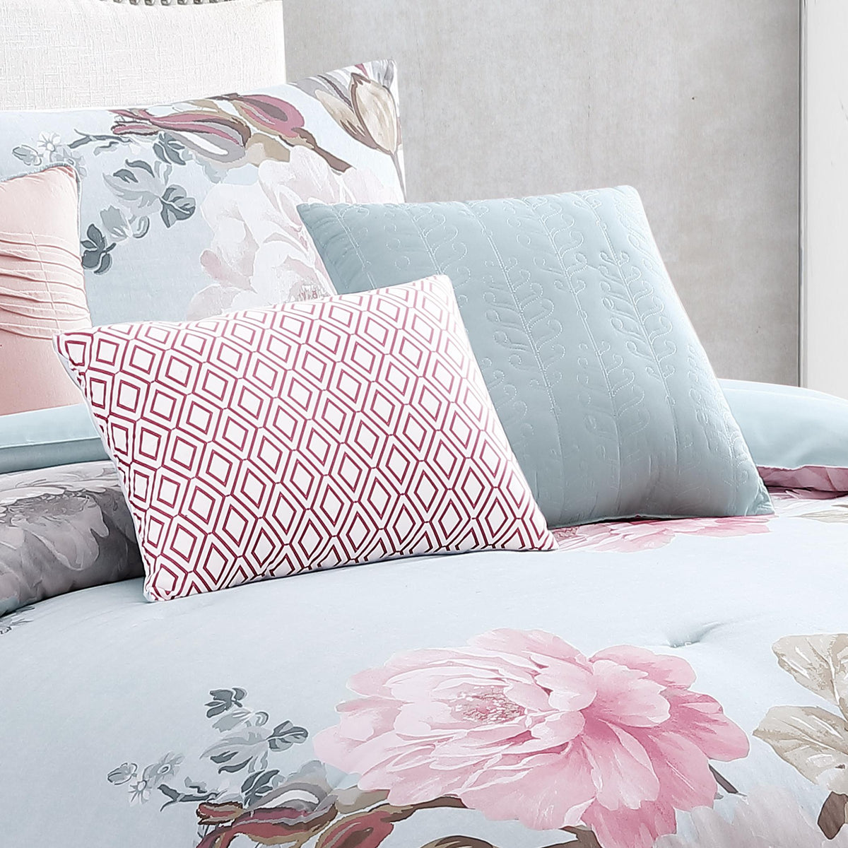 Riverbrook Home 7 pc Comforter Set, King, Spa/Blush, Ridgely, Printed, Polyfil Filling