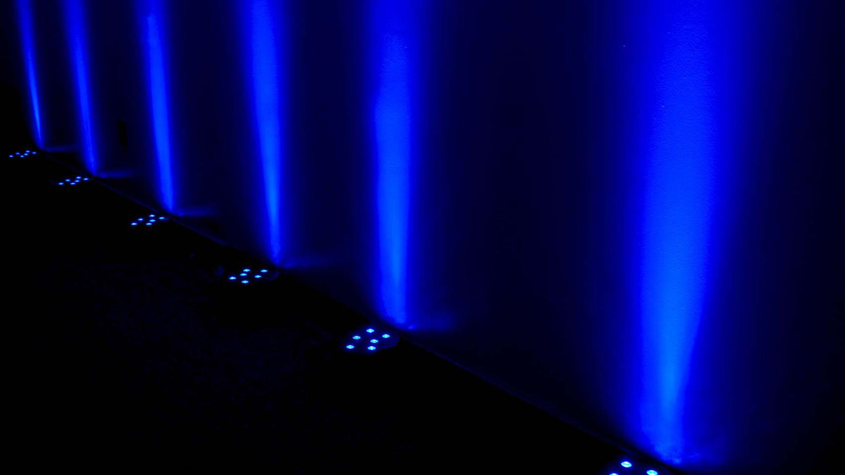 American DJ Fog Fury Jett 700W Vertical Fog Machine w/12 LED+Battery Par Light