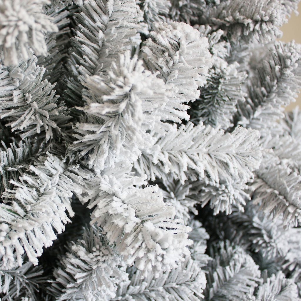 ALEKO Premium Snow White Flocked Fir Artificial Christmas Tree, 8'