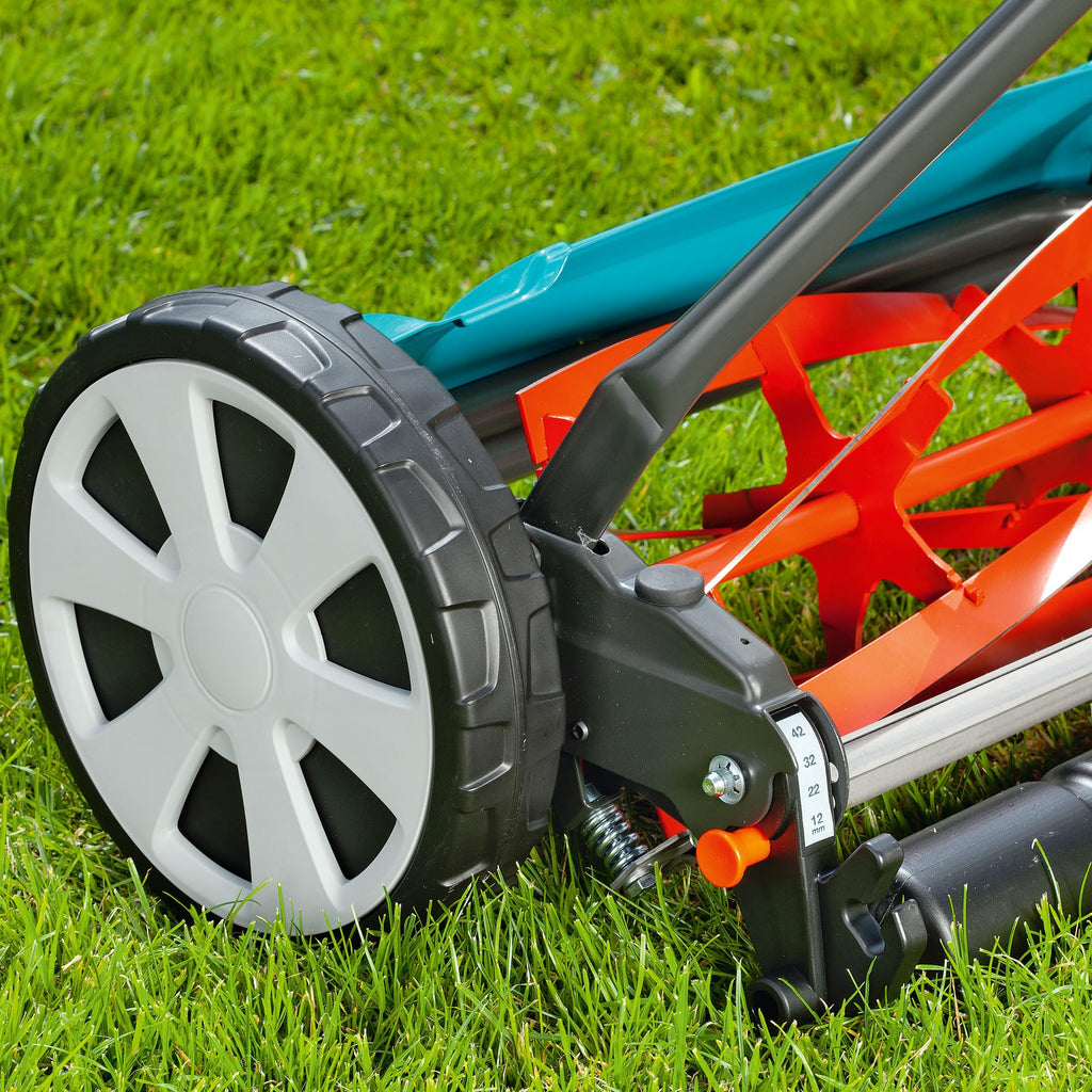 (4018) Classic 16" Reel Lawn Mower with 5 Blades. Lawn Mower for Everyday use with No Gas, No Electricity Makes Mowing a Breeze. Best Yard Tools You can own.